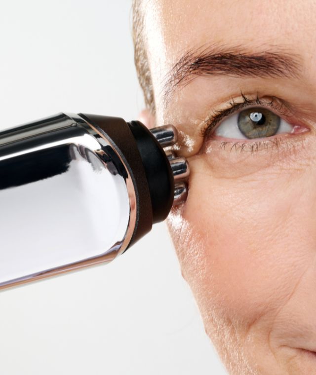 Light Therapy Wand for Blemishes | LED Light Therapy Pen